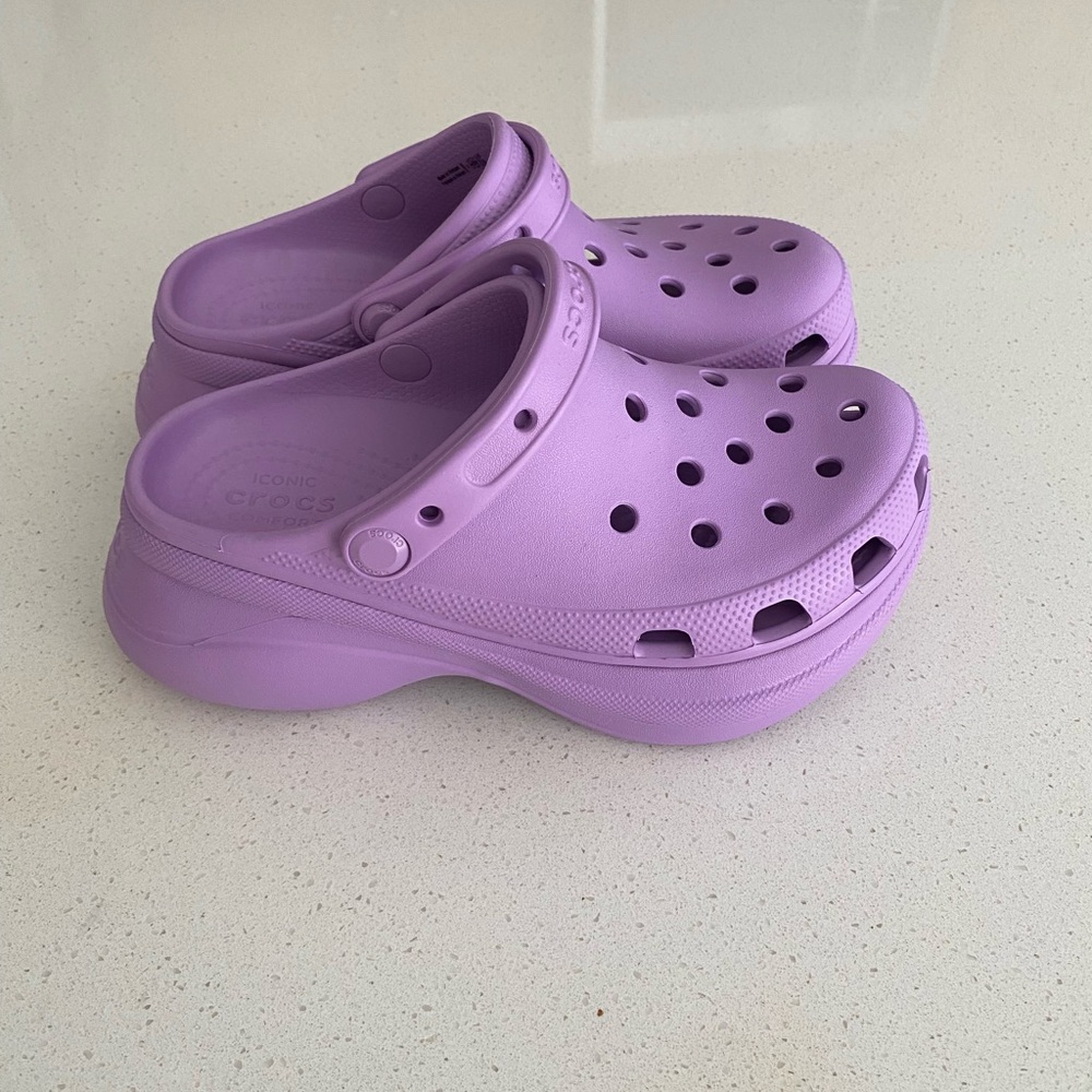 CROCS Platform lavender shoes W7